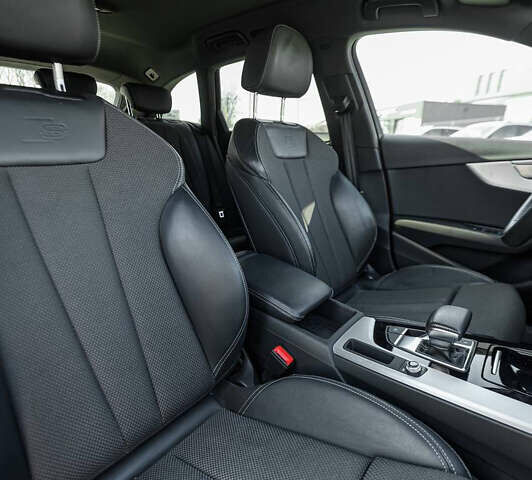 Красный Ауди А4, объемом двигателя 2.01 л и пробегом 206 тыс. км за 21500 $, фото 5 на Automoto.ua