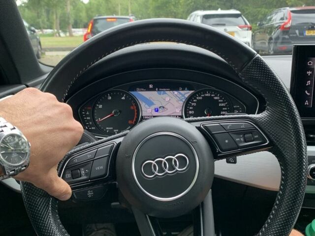 Красный Ауди А4, объемом двигателя 2 л и пробегом 205 тыс. км за 21990 $, фото 5 на Automoto.ua