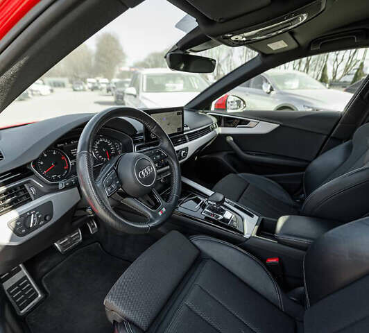 Красный Ауди А4, объемом двигателя 2.01 л и пробегом 206 тыс. км за 21500 $, фото 3 на Automoto.ua