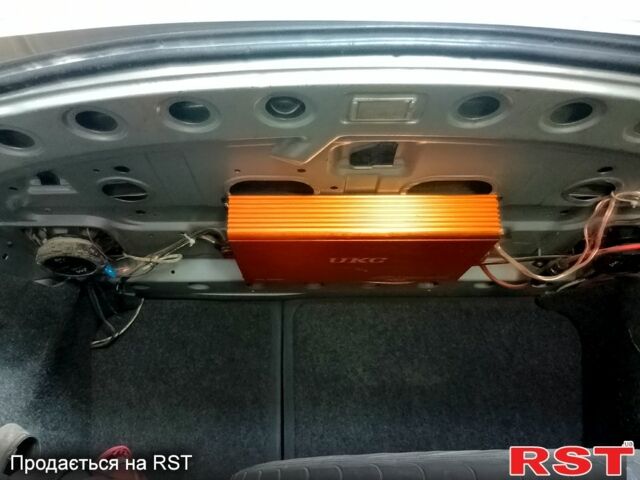 Ауди А4, объемом двигателя 2.6 л и пробегом 242 тыс. км за 2250 $, фото 7 на Automoto.ua