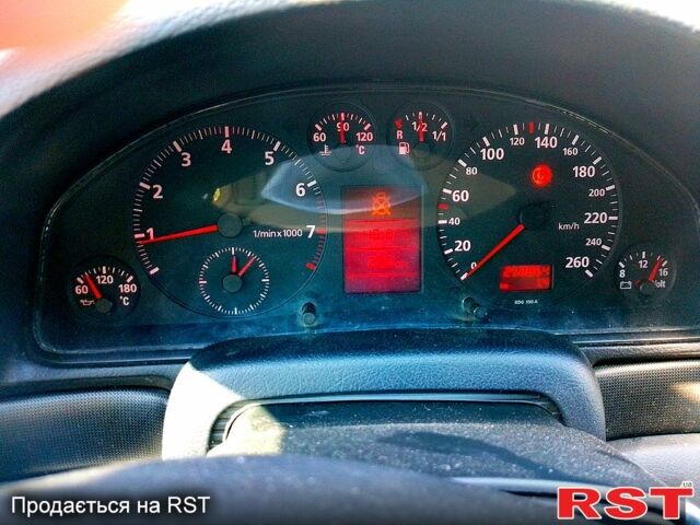 Ауди А4, объемом двигателя 1.8 л и пробегом 258 тыс. км за 5500 $, фото 13 на Automoto.ua