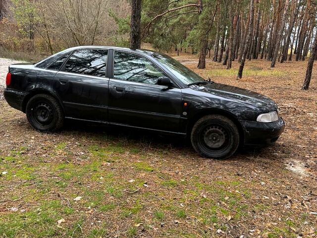 Ауди А4, объемом двигателя 1.6 л и пробегом 365 тыс. км за 2300 $, фото 3 на Automoto.ua