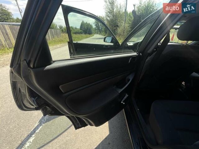 Ауди А4, объемом двигателя 1.6 л и пробегом 288 тыс. км за 2600 $, фото 5 на Automoto.ua