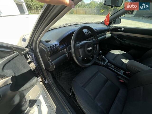 Ауди А4, объемом двигателя 1.6 л и пробегом 288 тыс. км за 2600 $, фото 2 на Automoto.ua