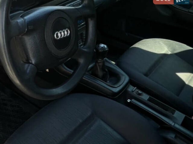 Ауди А4, объемом двигателя 1.6 л и пробегом 288 тыс. км за 2600 $, фото 9 на Automoto.ua