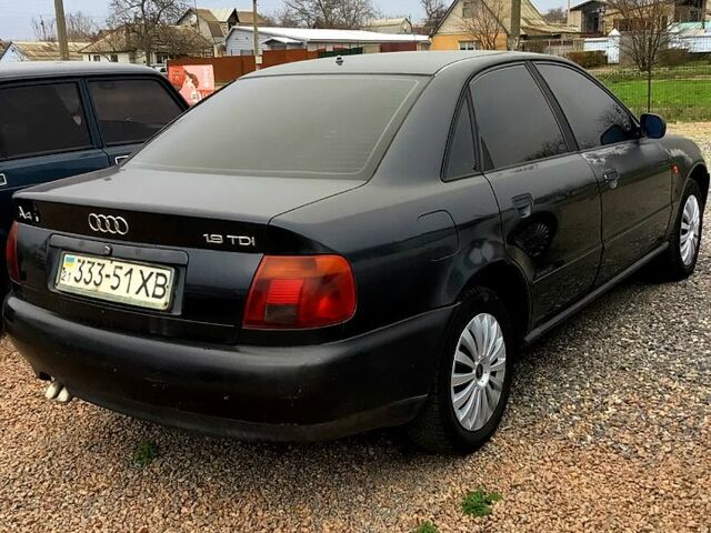 Ауди А4, объемом двигателя 1.9 л и пробегом 330 тыс. км за 2100 $, фото 2 на Automoto.ua
