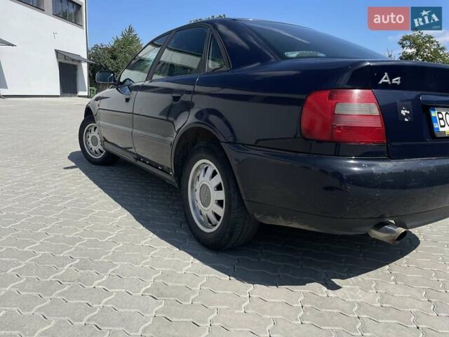 Ауди А4, объемом двигателя 1.6 л и пробегом 288 тыс. км за 2600 $, фото 8 на Automoto.ua