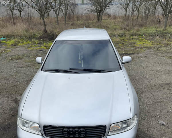 Ауди А4, объемом двигателя 1.9 л и пробегом 390 тыс. км за 4200 $, фото 7 на Automoto.ua