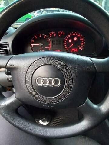 Ауди А4, объемом двигателя 1.8 л и пробегом 260 тыс. км за 3650 $, фото 2 на Automoto.ua