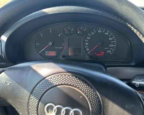 Ауди А4, объемом двигателя 1.9 л и пробегом 376 тыс. км за 3700 $, фото 1 на Automoto.ua
