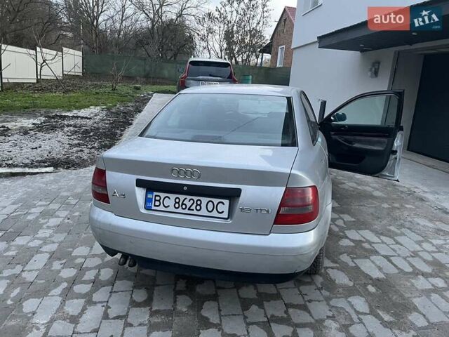 Ауди А4, объемом двигателя 1.9 л и пробегом 430 тыс. км за 4600 $, фото 4 на Automoto.ua