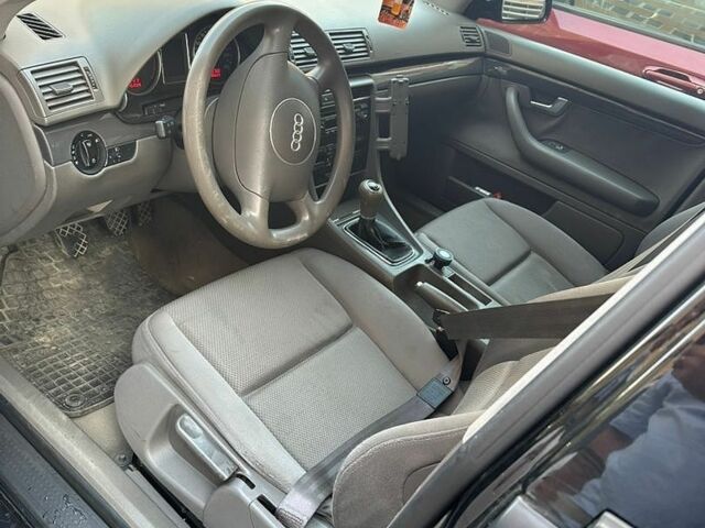 Ауді А4, об'ємом двигуна 1.9 л та пробігом 300 тис. км за 2499 $, фото 7 на Automoto.ua