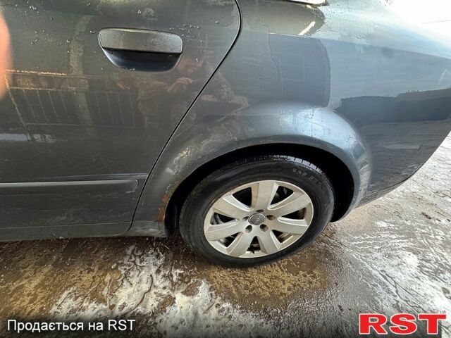 Ауди А4, объемом двигателя 2.5 л и пробегом 0 тыс. км за 5000 $, фото 3 на Automoto.ua