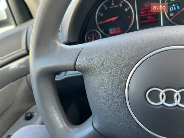Ауді А4, об'ємом двигуна 2 л та пробігом 300 тис. км за 3850 $, фото 18 на Automoto.ua