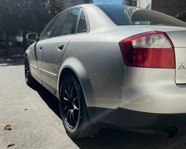 Ауди А4, объемом двигателя 2 л и пробегом 300 тыс. км за 5650 $, фото 5 на Automoto.ua