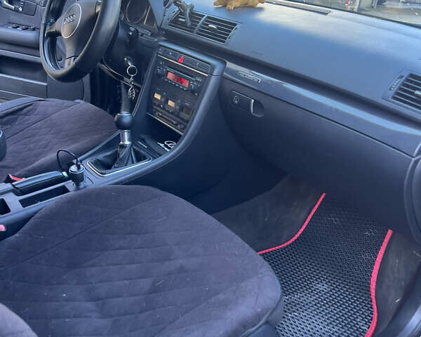 Ауди А4, объемом двигателя 2.5 л и пробегом 271 тыс. км за 4700 $, фото 4 на Automoto.ua
