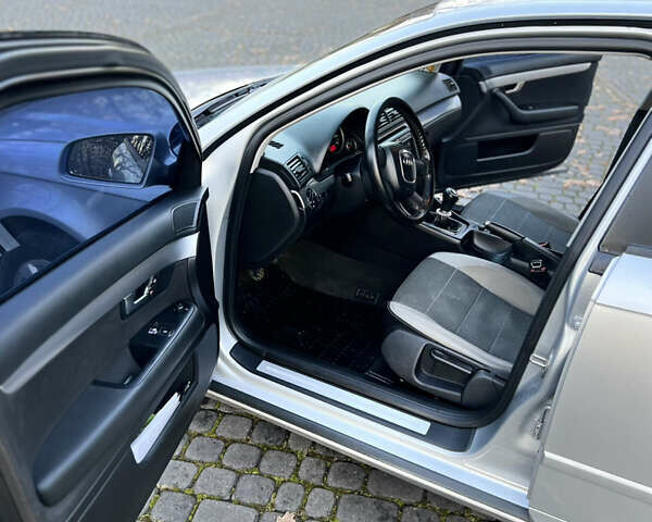 Ауді А4, об'ємом двигуна 1.6 л та пробігом 313 тис. км за 6000 $, фото 17 на Automoto.ua