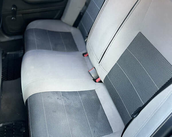 Ауді А4, об'ємом двигуна 1.6 л та пробігом 313 тис. км за 6000 $, фото 16 на Automoto.ua