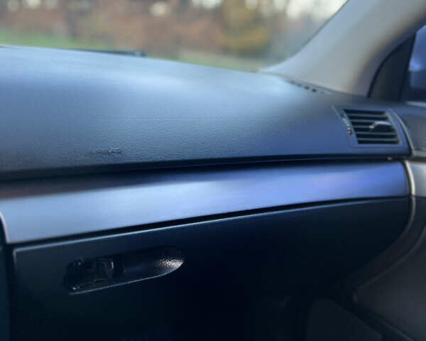 Ауді А4, об'ємом двигуна 1.6 л та пробігом 313 тис. км за 6000 $, фото 21 на Automoto.ua