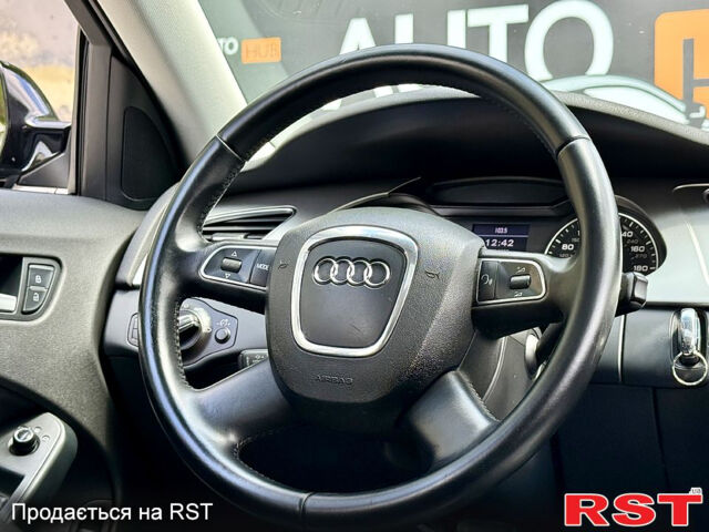 Ауді А4, об'ємом двигуна 2 л та пробігом 129 тис. км за 10500 $, фото 7 на Automoto.ua