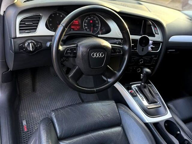 Ауді А4, об'ємом двигуна 2 л та пробігом 235 тис. км за 10500 $, фото 7 на Automoto.ua