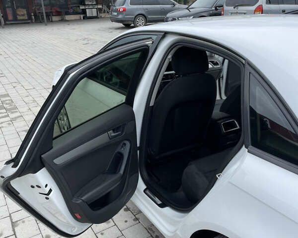 Ауди А4, объемом двигателя 1.8 л и пробегом 145 тыс. км за 10500 $, фото 26 на Automoto.ua