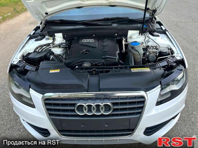Ауди А4, объемом двигателя 2 л и пробегом 212 тыс. км за 9800 $, фото 2 на Automoto.ua