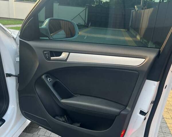 Ауди А4, объемом двигателя 1.98 л и пробегом 279 тыс. км за 10500 $, фото 13 на Automoto.ua