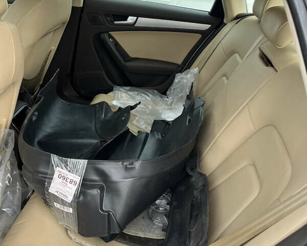 Ауді А4, об'ємом двигуна 2 л та пробігом 194 тис. км за 9500 $, фото 7 на Automoto.ua