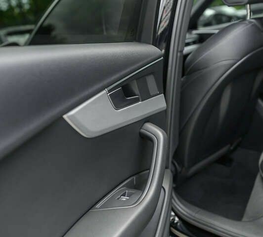 Ауді А4, об'ємом двигуна 2 л та пробігом 182 тис. км за 23500 $, фото 29 на Automoto.ua