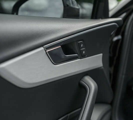 Ауді А4, об'ємом двигуна 2 л та пробігом 182 тис. км за 23500 $, фото 20 на Automoto.ua