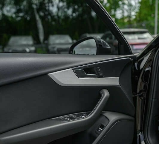 Ауді А4, об'ємом двигуна 2 л та пробігом 182 тис. км за 23500 $, фото 19 на Automoto.ua