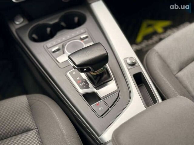 Ауди А4, объемом двигателя 2 л и пробегом 218 тыс. км за 21999 $, фото 17 на Automoto.ua