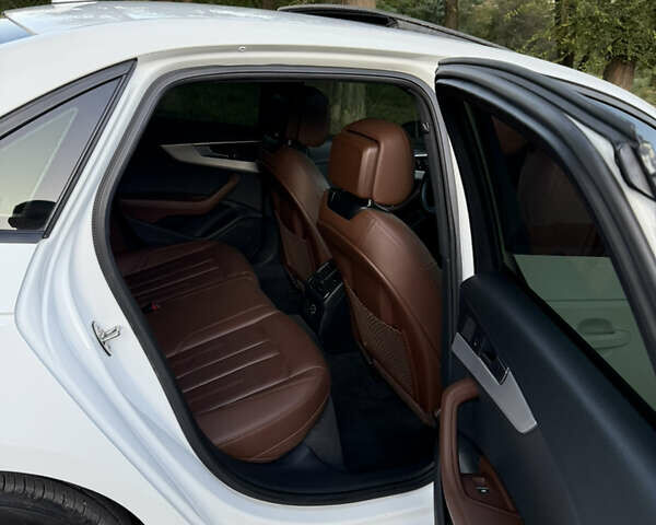 Ауді А4, об'ємом двигуна 2 л та пробігом 127 тис. км за 21000 $, фото 14 на Automoto.ua