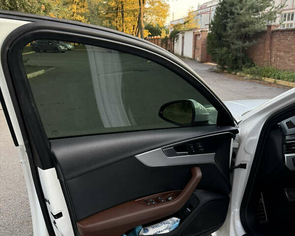 Ауді А4, об'ємом двигуна 2 л та пробігом 127 тис. км за 21000 $, фото 19 на Automoto.ua