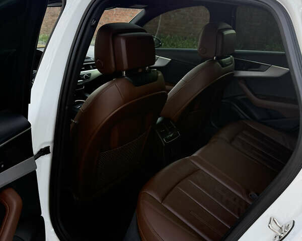 Ауді А4, об'ємом двигуна 2 л та пробігом 127 тис. км за 21000 $, фото 18 на Automoto.ua