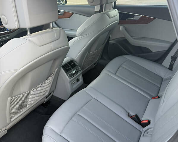 Ауди А4, объемом двигателя 2 л и пробегом 81 тыс. км за 27500 $, фото 6 на Automoto.ua