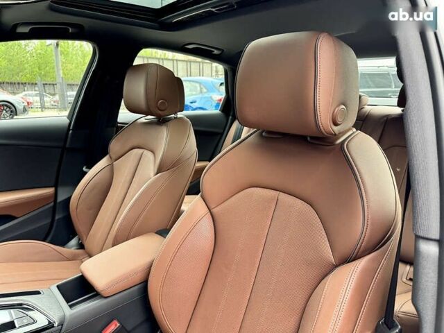 Ауди А4, объемом двигателя 2 л и пробегом 4 тыс. км за 37900 $, фото 26 на Automoto.ua