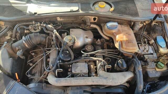 Ауди А4, объемом двигателя 2.5 л и пробегом 300 тыс. км за 2200 $, фото 4 на Automoto.ua