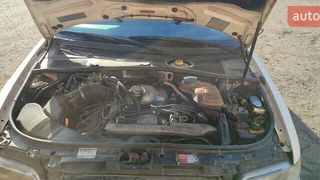 Ауди А4, объемом двигателя 2.5 л и пробегом 300 тыс. км за 2200 $, фото 5 на Automoto.ua