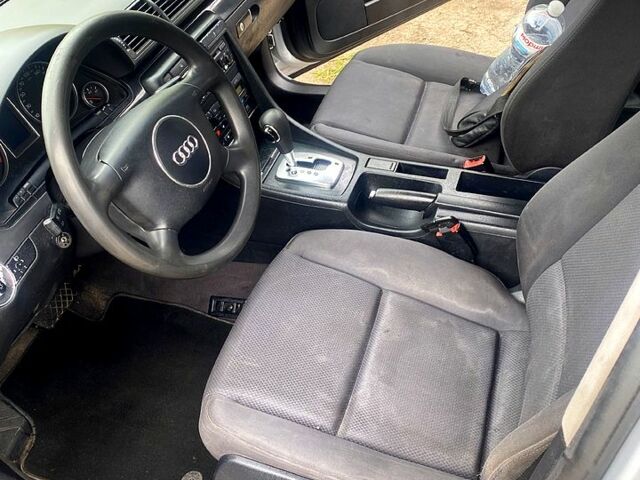 Ауди А4, объемом двигателя 2 л и пробегом 270 тыс. км за 4000 $, фото 6 на Automoto.ua