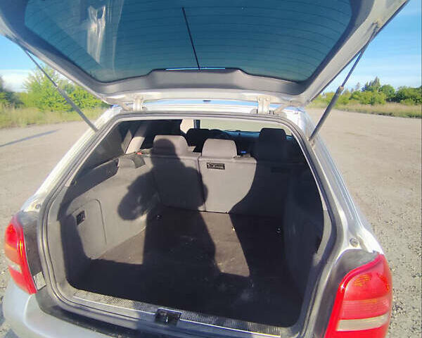 Ауди А4, объемом двигателя 1.9 л и пробегом 480 тыс. км за 4300 $, фото 13 на Automoto.ua