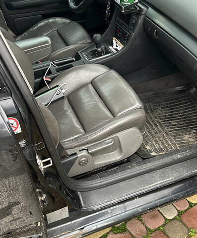 Ауді А4, об'ємом двигуна 2.5 л та пробігом 480 тис. км за 3200 $, фото 6 на Automoto.ua