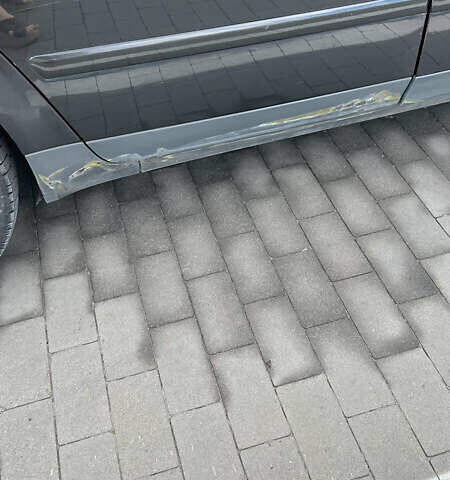 Ауди А4, объемом двигателя 2.5 л и пробегом 310 тыс. км за 4500 $, фото 4 на Automoto.ua