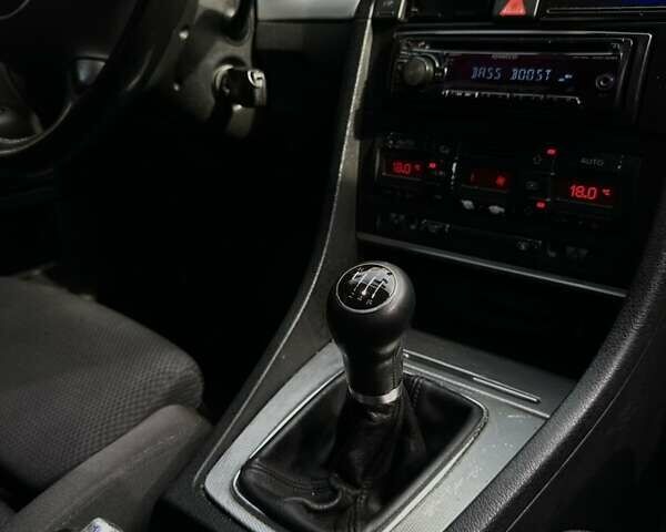 Ауди А4, объемом двигателя 2.5 л и пробегом 291 тыс. км за 5100 $, фото 5 на Automoto.ua