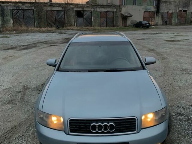 Ауди А4, объемом двигателя 2 л и пробегом 300 тыс. км за 2600 $, фото 2 на Automoto.ua
