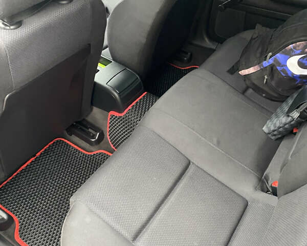 Ауді А4, об'ємом двигуна 1.6 л та пробігом 195 тис. км за 5700 $, фото 34 на Automoto.ua