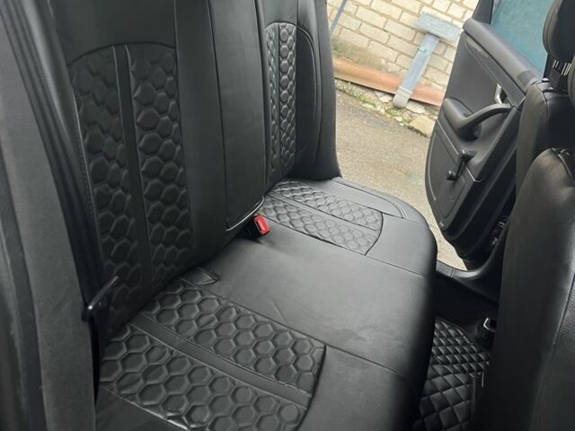 Ауди А4, объемом двигателя 2.5 л и пробегом 400 тыс. км за 4200 $, фото 17 на Automoto.ua