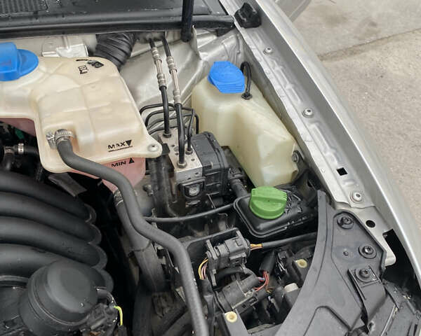 Ауді А4, об'ємом двигуна 1.6 л та пробігом 195 тис. км за 5700 $, фото 15 на Automoto.ua