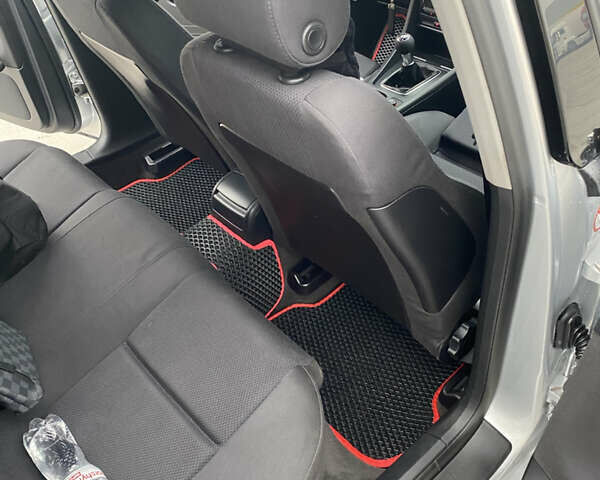 Ауді А4, об'ємом двигуна 1.6 л та пробігом 195 тис. км за 5700 $, фото 28 на Automoto.ua